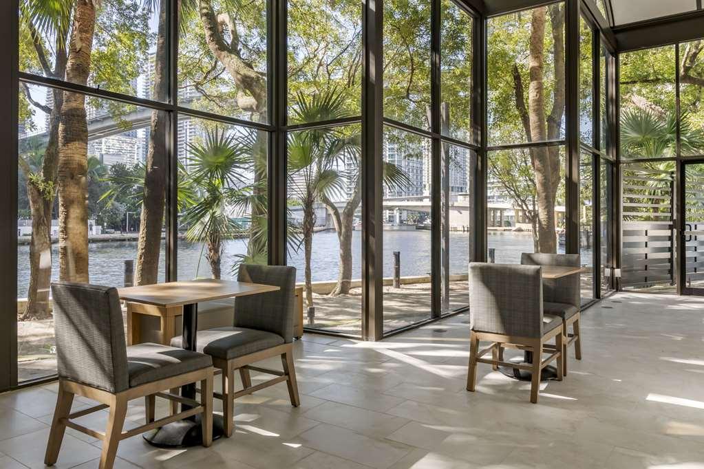 Comfort Inn & Suites Downtown Brickell-Port Of Miami Restaurante foto